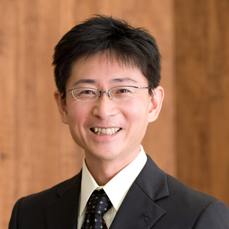 施設長　鈴木芳仁